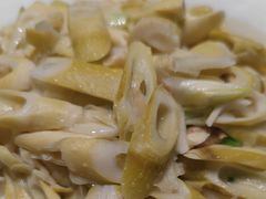 -土砂锅生态山庄·非遗砂锅雅鱼