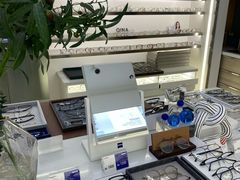 -视野联行眼镜·蔡司·尼康战略合作店(城西银泰店)
