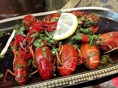 -沪小二炭火蛙锅(淮海中路美食不夜城店)