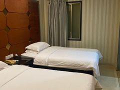 -汀洲酒店(苏州奥体中心地铁站店)