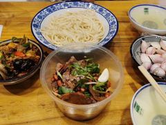 拉条子-伊兴面片·清真(五泉山店)