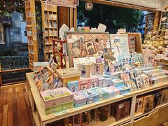 -猫的天空之城概念书店(杭州南宋御街店)