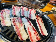 精品牛五花-唯成•韩国炭火烤肉 유성고기