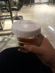 点击看大图 精致的一次性杯子-苑苑发型设计