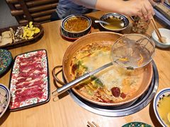 -洱火云南酸菜牛肉火锅(石景山当代商城店)