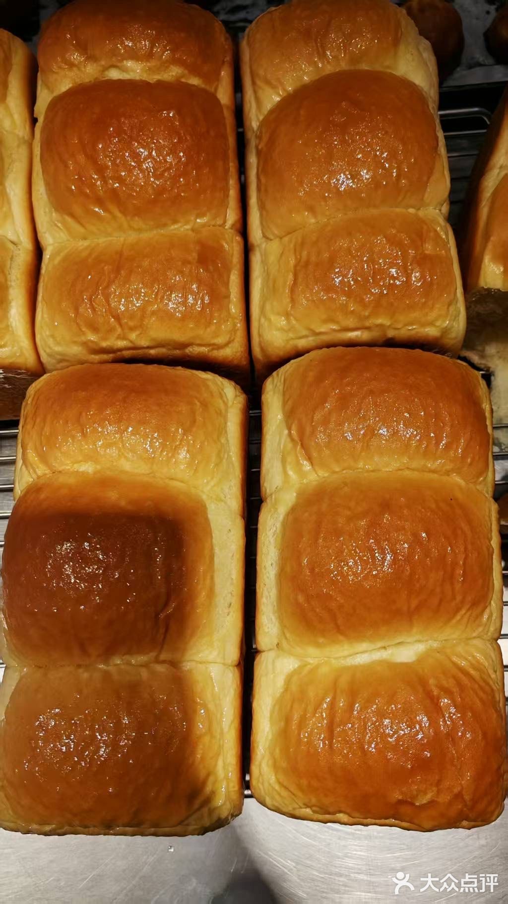 红豆手撕面包红豆馅料充足，甜度适中