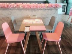 -樱花里音乐餐吧·牛扒椰子鸡(东圃店)