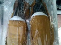 -京伟修鞋洗鞋奢侈品皮具护理店