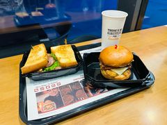 -The Habit Burger Grill 哈比特汉堡(世博店)