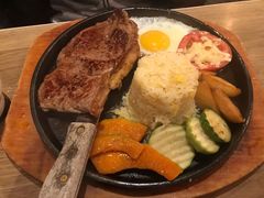 鐵板紐西蘭牛扒-意八餐厅(黄大仙中心店)