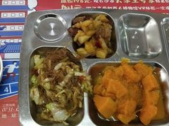 土豆红烧肉-湖南师范大学-木兰路食堂