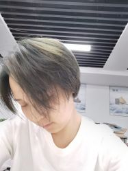 -V8潮牌·接发烫染连锁