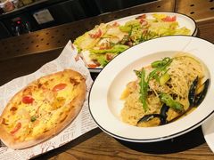 海鲜披萨-MR.ROCKY洛奇先生RESTAURANT&BAR(宝安壹方城店)