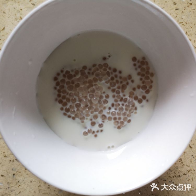 牛奶西米露不仅可以调理脾胃还可以补钙