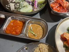 -围炉肉舍•炭烤活鳗•丹东海鲜烤肉(步行街店)