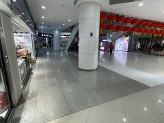 -新华贸购物中心(新华西道店)