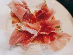 -wineapp葡萄酒餐吧(外滩金融中心店)
