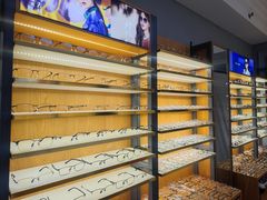 -优医视平价眼镜蔡司依视路折扣工厂店(德胜门店)