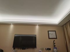 -广东大厦酒店(广州北京路步行街纪念堂地铁站店)