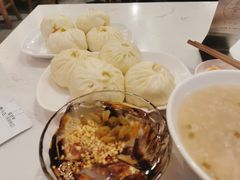 -李与白包子铺(桐梓林店)