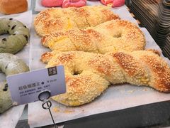 -奈雪的茶(湖滨银泰in77C区PRO店)