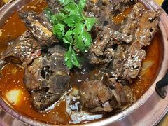 -虾弄弄海派小龙虾·牛羊蝎子火锅