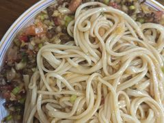 -歹歹的加个面过油肉拌面