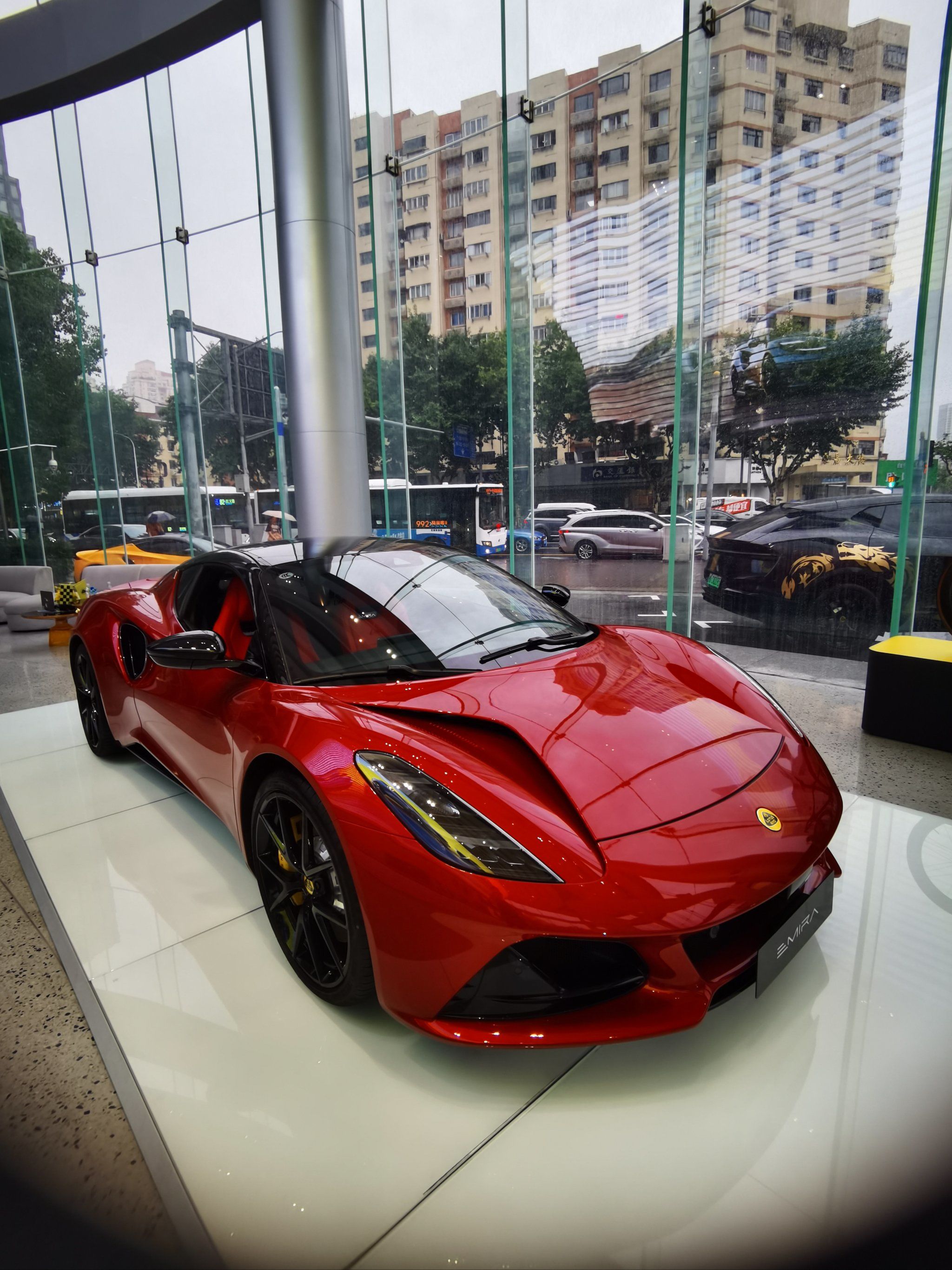 这家的车🚗有点帅