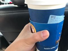 经典拿铁会议搭子-瑞幸咖啡(AI创新中心A区店)