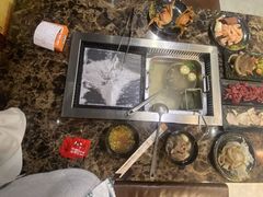 -牛里牛气· 榴莲海鲜鲜牛肉自助火锅·烤肉(横岗店)