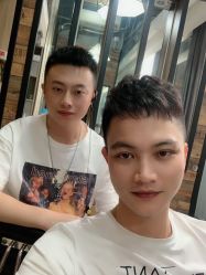 -天下皇剪新潇洒美容美发