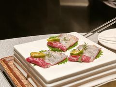 雪花裹虾滑-左庭右院鲜牛肉火锅黑金店(陆家嘴中心店)