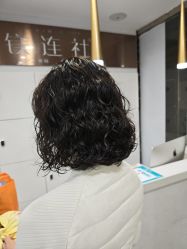 -镁连社·美联社