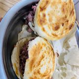 老动物园溜完，直奔三春驴肉火烧