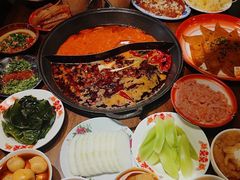 -萍姐火锅·公路夜市(武汉首店)