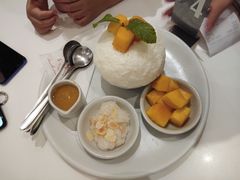 芒果糯米饭-Cheevit Cheeva(Sirimangkalajarn)