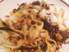 -顺溜·手工刀削面·黑金店(铜锣湾店)