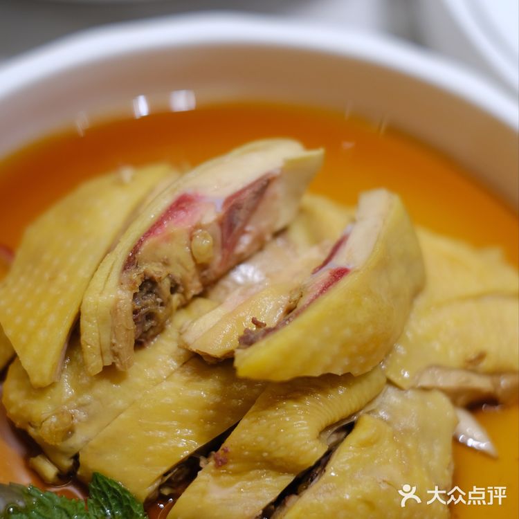 今日闪光灯下的亮仔♡