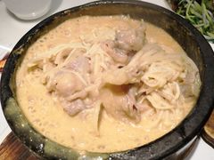 -新大咀港式茶餐厅(宝山万达店)