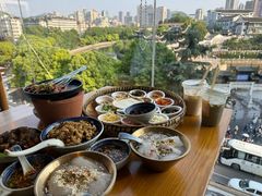 -包整·丝娃娃(一览甲秀楼风景店)