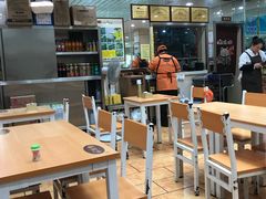 大堂-杨铭宇黄焖鸡米饭(芙蓉巷店)