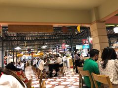 大堂-大食代美食广场(上海中心店)