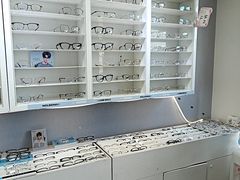 -天空之镜眼镜店蔡司依视路授权店(天通苑店)