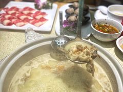 精选肥牛-煲大王猪肚鸡·椰子鸡火锅(红谷滩万达店)