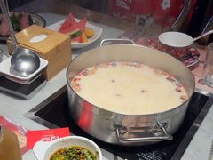 -尚尚仙·酸汤猪手·猪肚鸡火锅(华联万柳购物中心店)