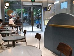 大堂-喜茶(广州中山六路店)