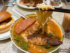 猪扒冬阴功米粉-华嫂冰室(湾仔店)
