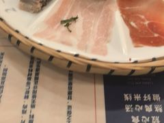 -花馬肆.云南过桥米线(汉神购物广场现场熬汤店)