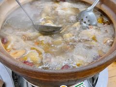 连州果园鸡-威邵鸡煲(西华路总店)
