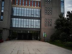 -上海师范大学附属中学(三林校区)